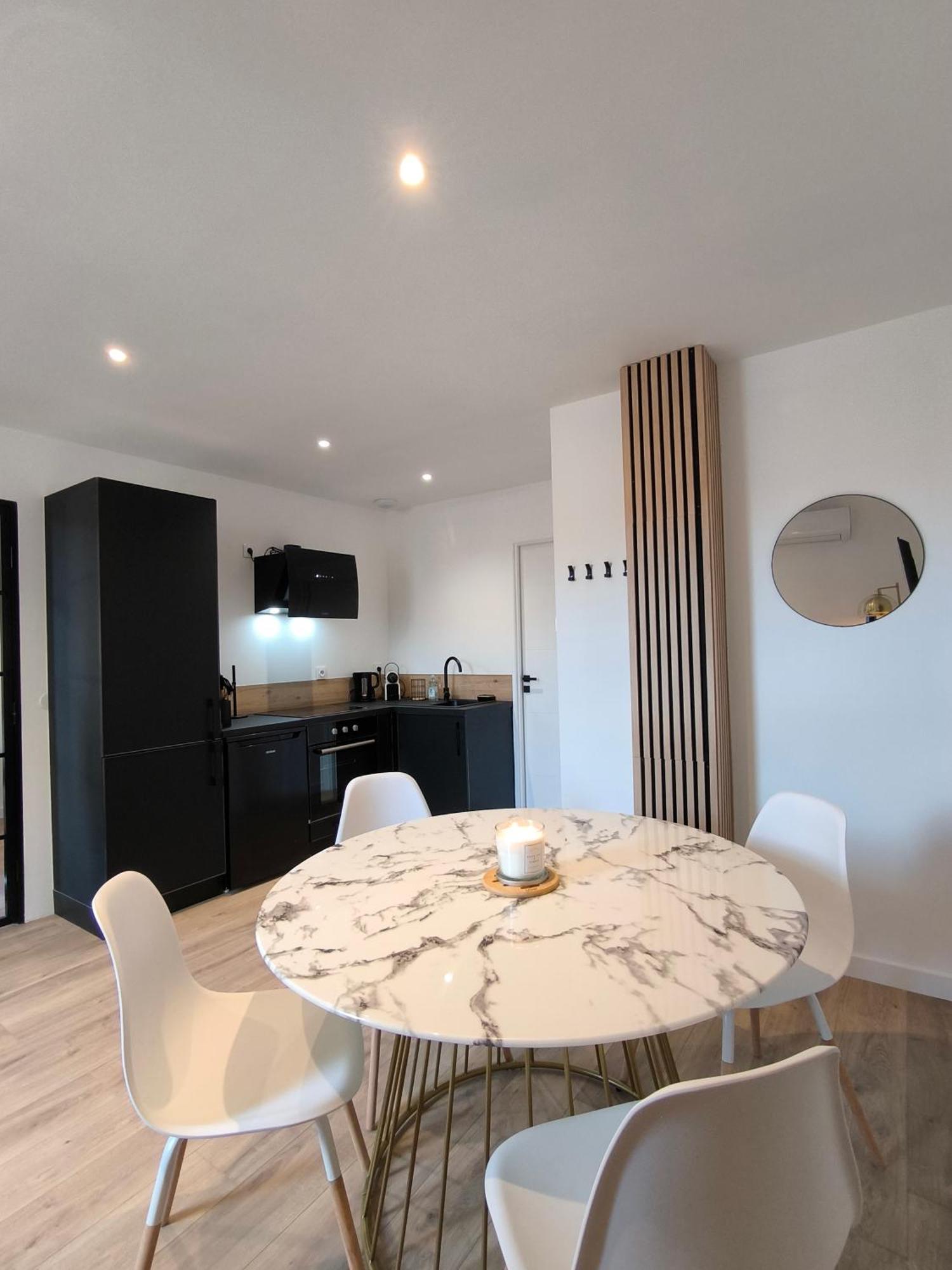 Sublime T2 En Plein Centre Climatise Apartment Montelimar Ngoại thất bức ảnh